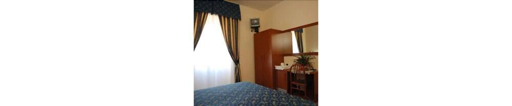 Hotel Maryelen 2 روما المظهر الخارجي الصورة